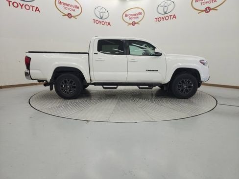 Used 2023 Toyota Tacoma SR5 AWD/4WD image 3