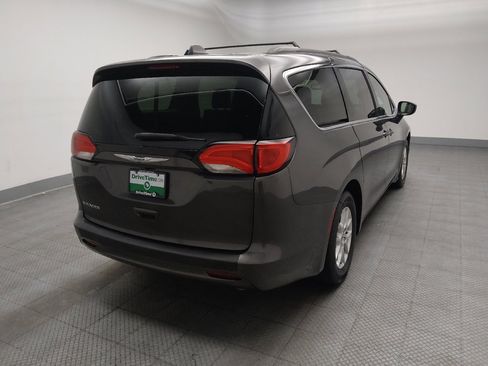 Used 2021 Chrysler Voyager Lxi FWD image 9