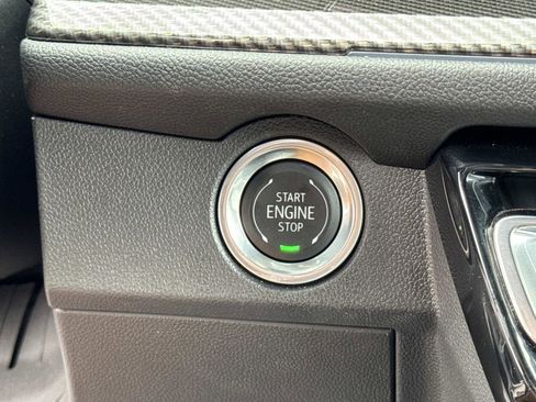 Used 2025 Chevrolet Traverse High Country AWD/4WD image 18