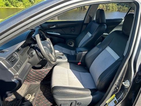 Used 2012 Toyota Camry SE FWD image 14
