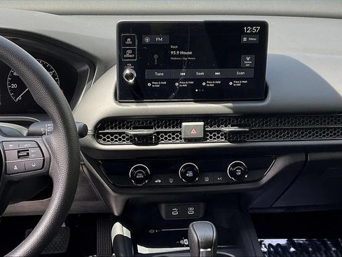 Used 2026 Honda HR-V LX image 9