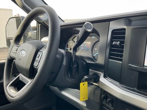 New 2025 Ford F350 XL w/ XL Chrome Package image 50