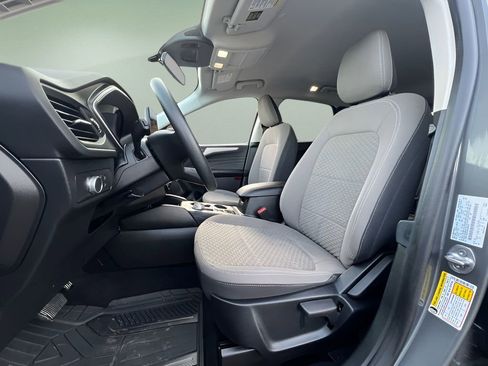 Used 2022 Ford Escape SE image 26