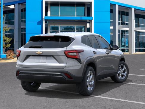 New 2026 Chevrolet Trax LS image 4
