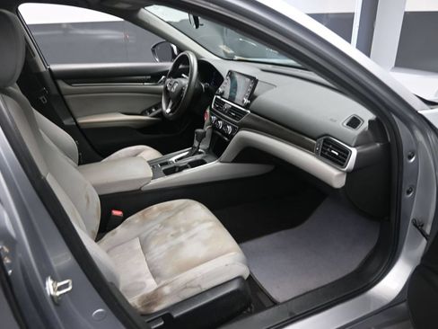 Used 2019 Honda Accord EX image 27