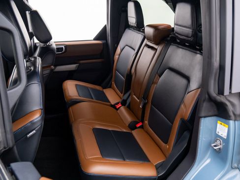 Used 2022 Ford Bronco Outer Banks image 6