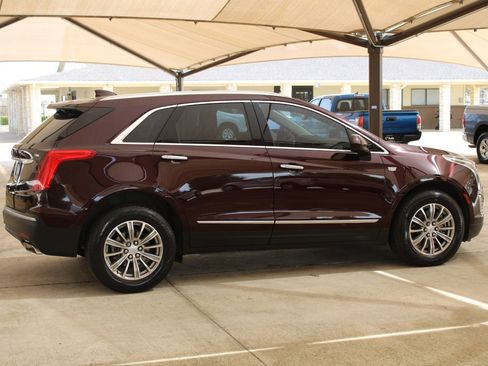 Used 2018 Cadillac XT5 Luxury w/ Driver Awareness Package image 13
