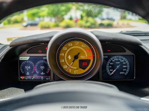 Used 2019 Ferrari 812 Superfast image 28