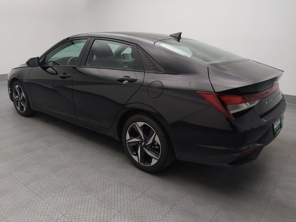 Used 2023 Hyundai Elantra SEL w/ Convenience Package FWD image 5