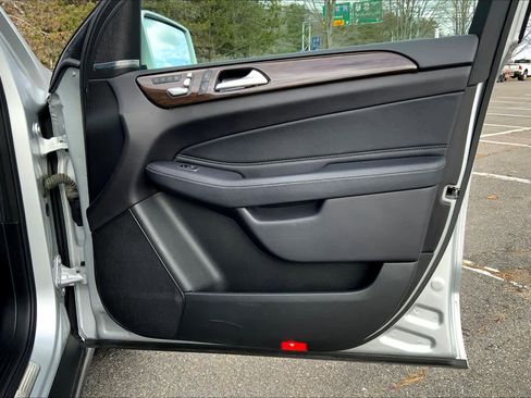 Used 2017 Mercedes-Benz GLS 450 4MATIC image 23