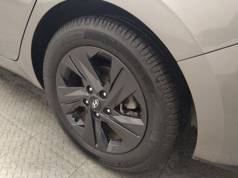 Used 2022 Hyundai Elantra SEL w/ Convenience Package image 31