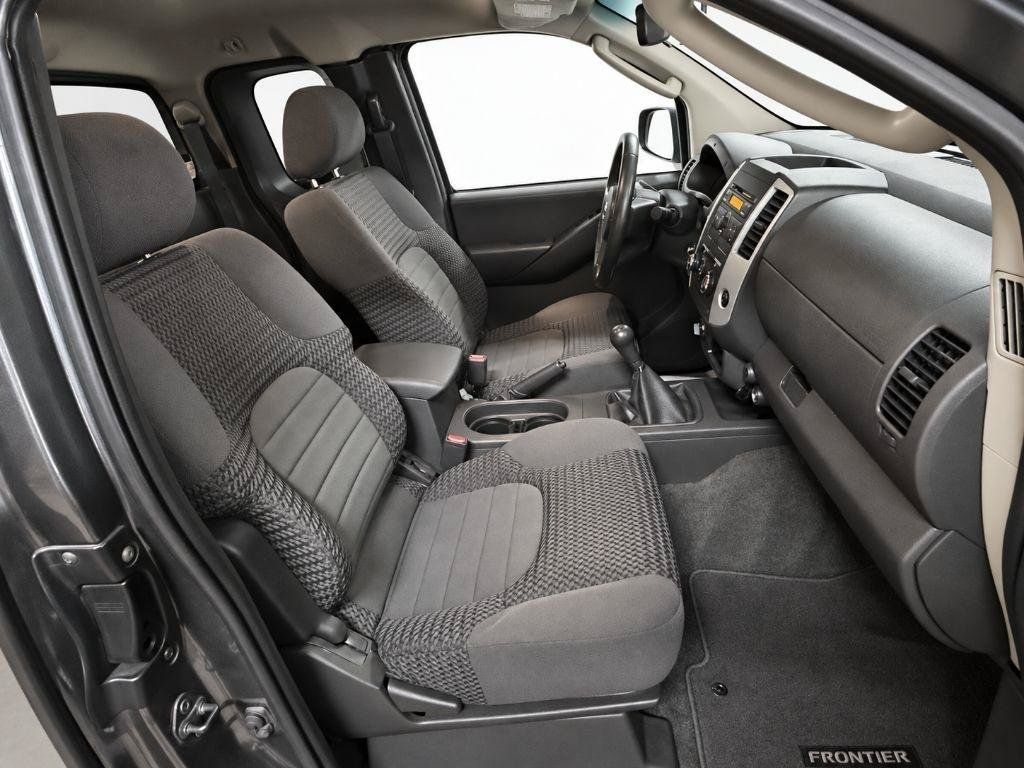 Used 2009 Nissan Frontier SE w/ SE Value Truck Pkg AWD/4WD image 13