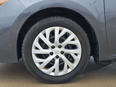 Used 2017 Toyota Corolla LE FWD image 12