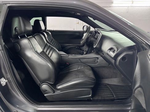 Used 2019 Dodge Challenger SRT Hellcat w/ Alcantara Appearance Package RWD image 44