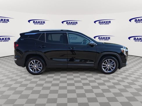 Used 2024 GMC Terrain SLT w/ Infotainment Package II AWD/4WD image 4