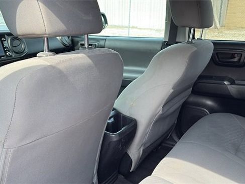 Used 2022 Toyota Tacoma SR image 21