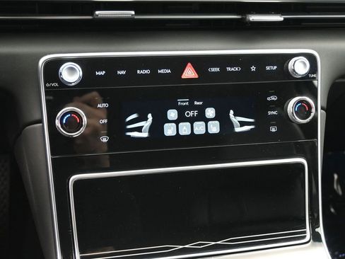 Used 2026 Genesis GV80 2.5T AWD/4WD image 19