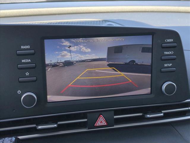 Used 2022 Hyundai Elantra SEL FWD image 13