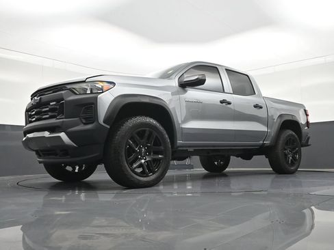 Used 2025 Chevrolet Colorado Trail Boss AWD/4WD image 24