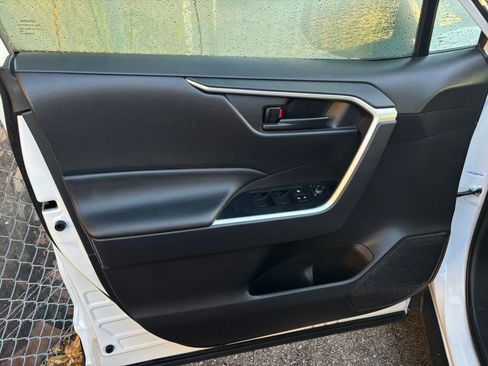 Used 2025 Toyota RAV4 LE image 20