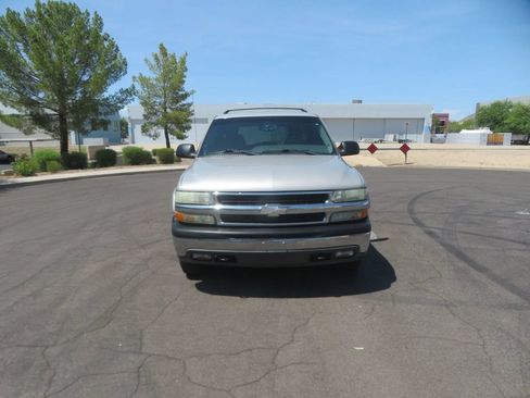Used 2004 Chevrolet Suburban LS w/ Preferred Equipment Group AWD/4WD image 11