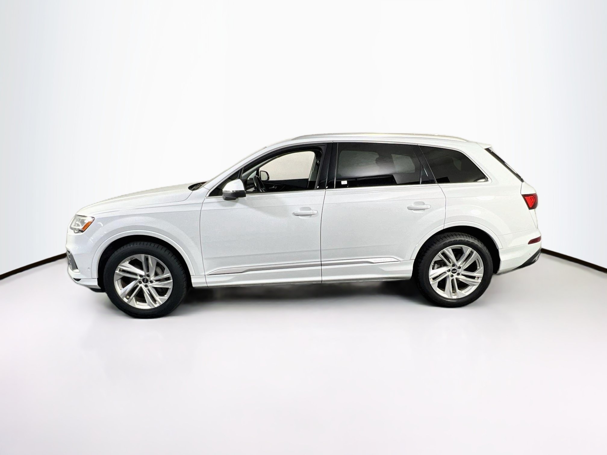 Used 2022 Audi Q7 3.0T Premium AWD/4WD image 8
