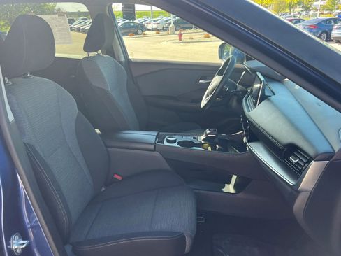 Used 2022 Nissan Rogue SV AWD/4WD image 8