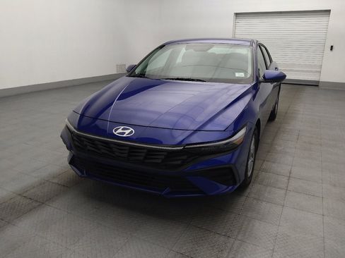 Used 2024 Hyundai Elantra SE FWD image 15