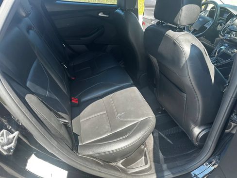 Used 2018 Ford Focus Titanium FWD image 12
