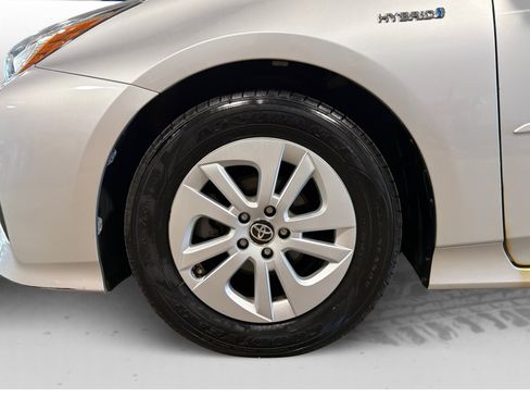 Used 2016 Toyota Prius Two FWD image 48