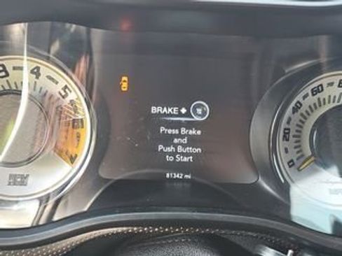 Used 2020 Dodge Challenger R/T RWD image 7