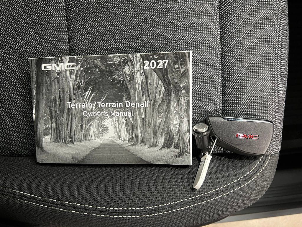 New 2027 GMC Terrain Elevation FWD image 37