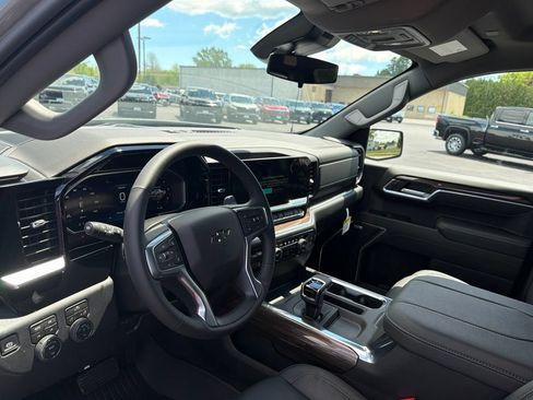 New 2026 Chevrolet Silverado 1500 RST AWD/4WD image 9
