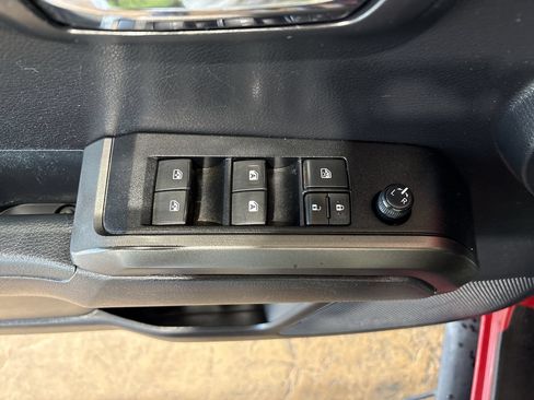 Used 2021 Toyota Tacoma TRD Sport w/ Technology Package AWD/4WD image 13