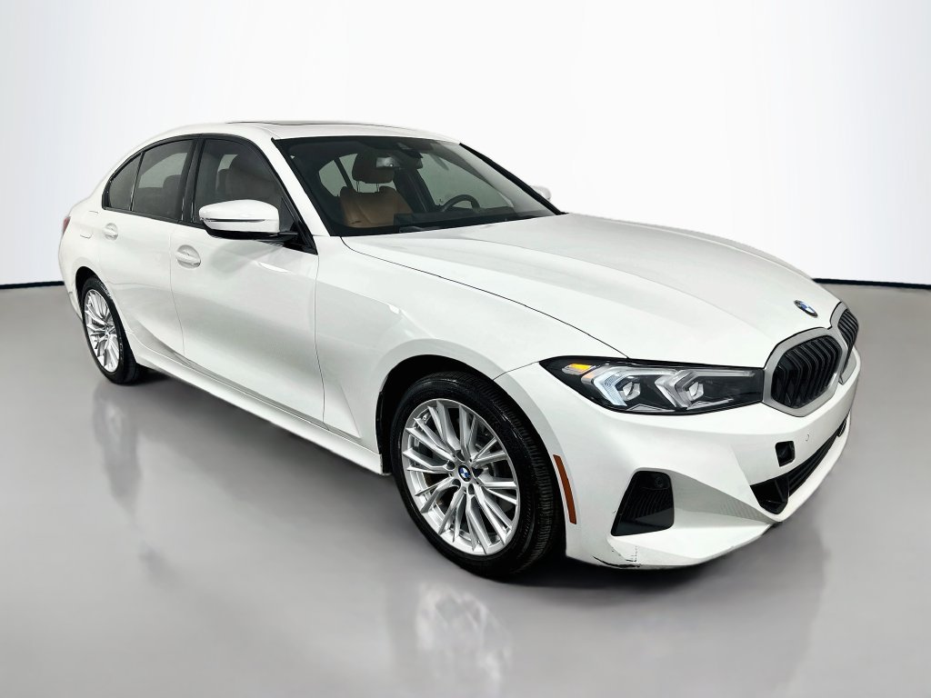 Used 2023 BMW 330i xDrive Sedan w/ Driving Assistance Package AWD/4WD image 3