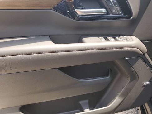 New 2026 Chevrolet Tahoe High Country w/ LPO, Illumination Package AWD/4WD image 20