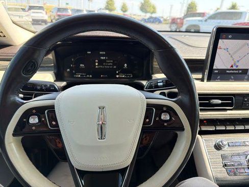 Used 2021 Lincoln Aviator Black Label w/ Class IV Trailer Tow Package AWD/4WD image 14