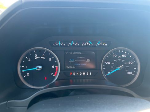 Used 2018 Ford F250 XLT w/ XLT Premium Package AWD/4WD image 18