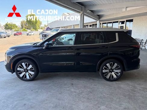 Used 2025 Mitsubishi Outlander AWD image 6