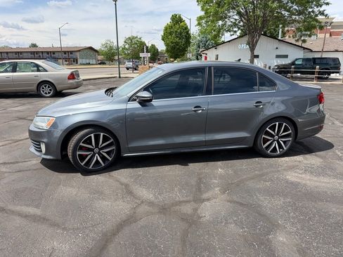 Used 2012 Volkswagen Jetta GLI Autobahn FWD image 4