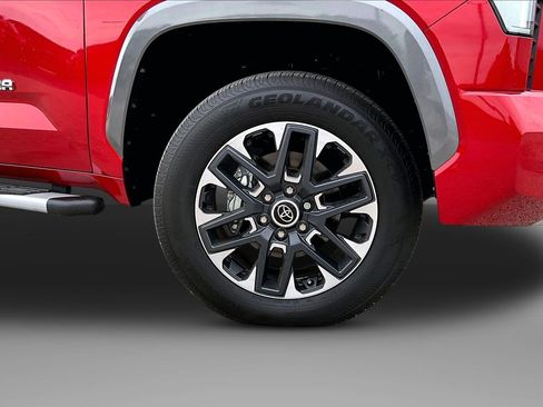 Used 2024 Toyota Tundra Limited AWD/4WD image 9