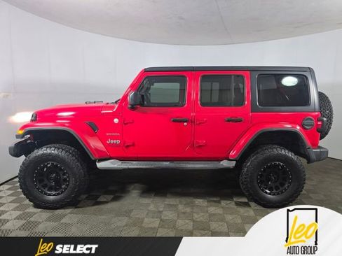 Used 2019 Jeep Wrangler Unlimited Sahara AWD/4WD image 9