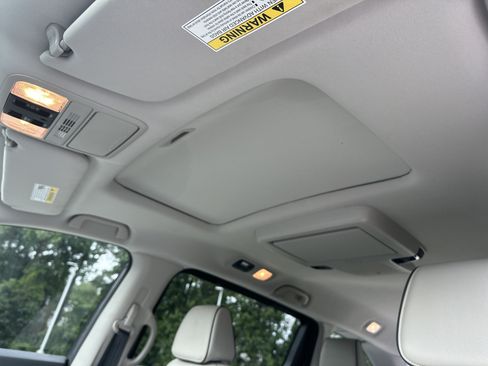 Used 2025 Honda Odyssey Touring image 28