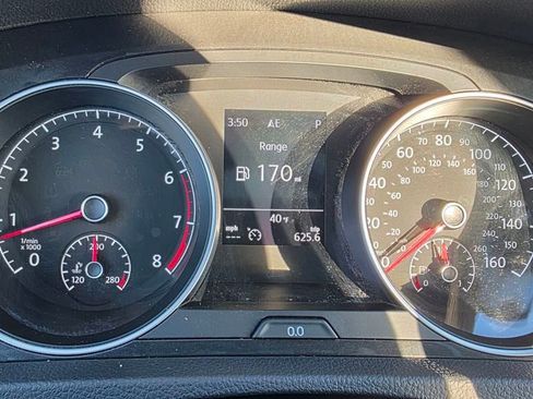 Used 2019 Volkswagen Golf Alltrack SE image 30