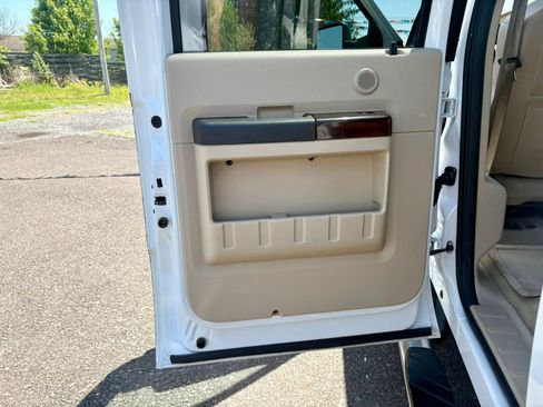 Used 2010 Ford F350 Lariat AWD/4WD image 10