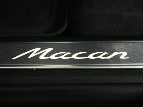 New 2025 Porsche Macan image 33