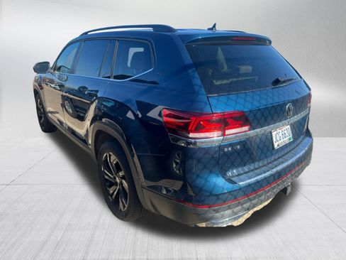 Used 2023 Volkswagen Atlas SE w/ Black Wheel Package AWD/4WD image 4