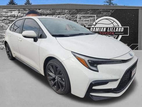 Certified 2024 Toyota Corolla SE AWD/4WD image 1