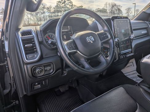 Used 2023 RAM 1500 Laramie image 13