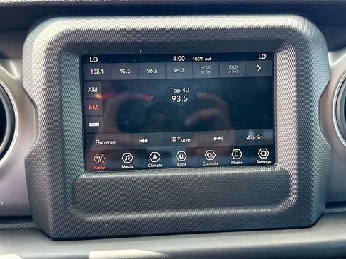 Used 2023 Jeep Wrangler Unlimited w/ Convenience Group AWD/4WD image 16